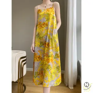 Gold War Robe One line Neck Women's Spring/Summer New Korean Edition Korean High end Design Feeling Sling Dress