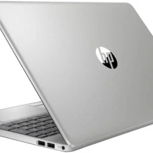 HP 250 G8 Intel Core i5-1135G7, 15,6" FHD 8GB RAM, SSD 256GB M.2NVMe Windows 11 Home Silver